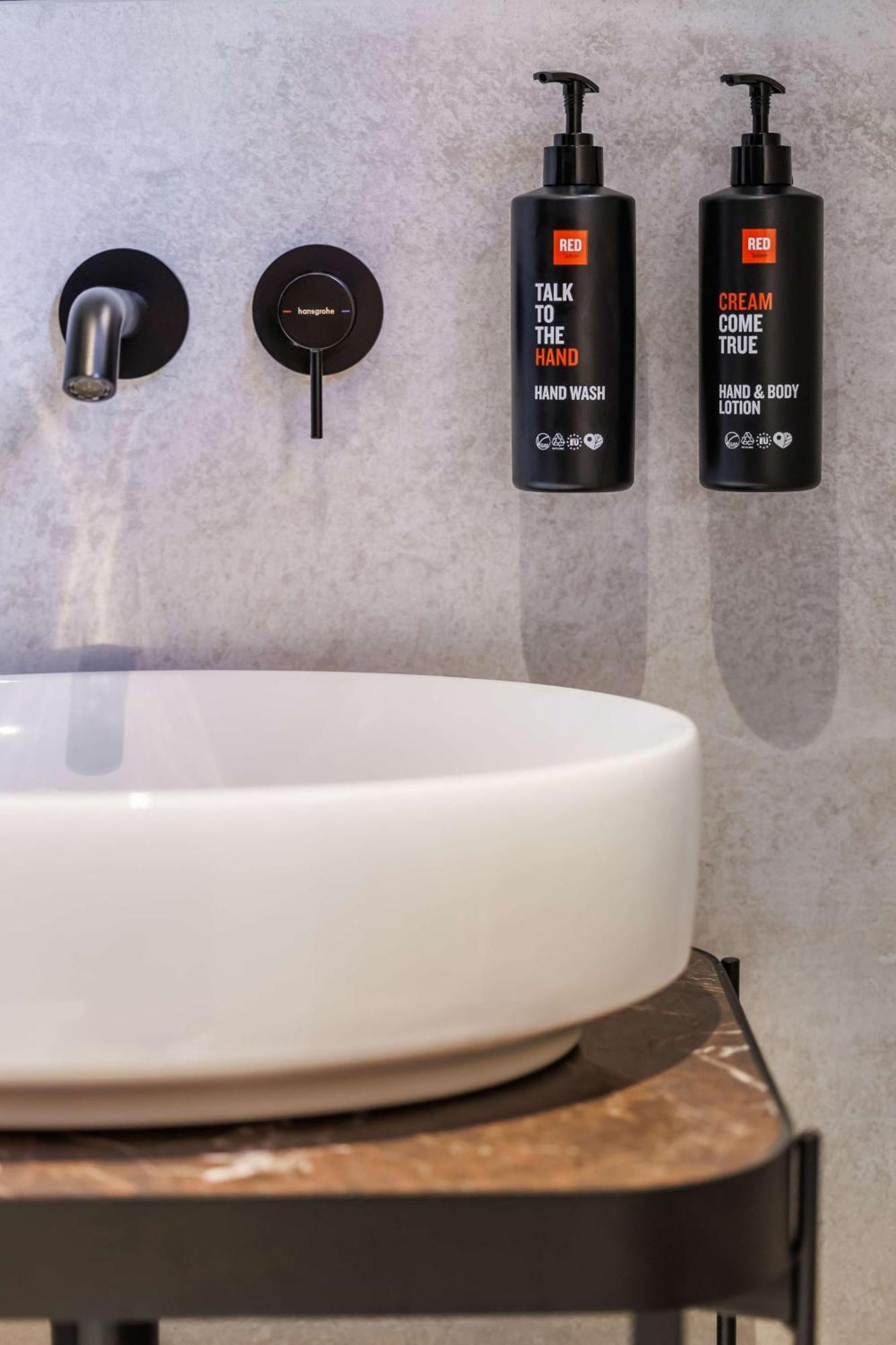 Radisson Red Berlin Kudamm Ξενοδοχείο Εξωτερικό φωτογραφία