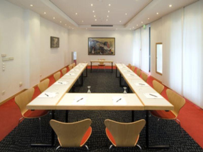 Radisson Red Berlin Kudamm Ξενοδοχείο Εξωτερικό φωτογραφία