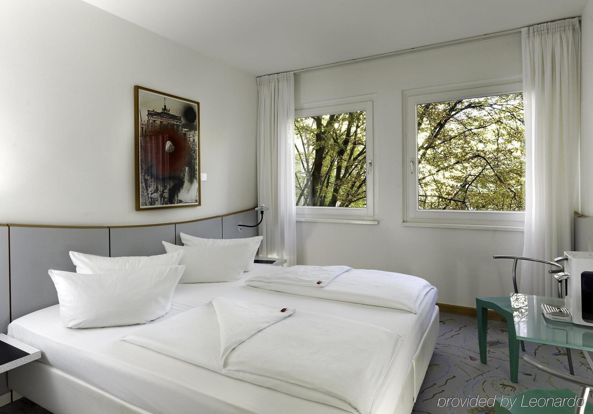 Radisson Red Berlin Kudamm Ξενοδοχείο Εξωτερικό φωτογραφία