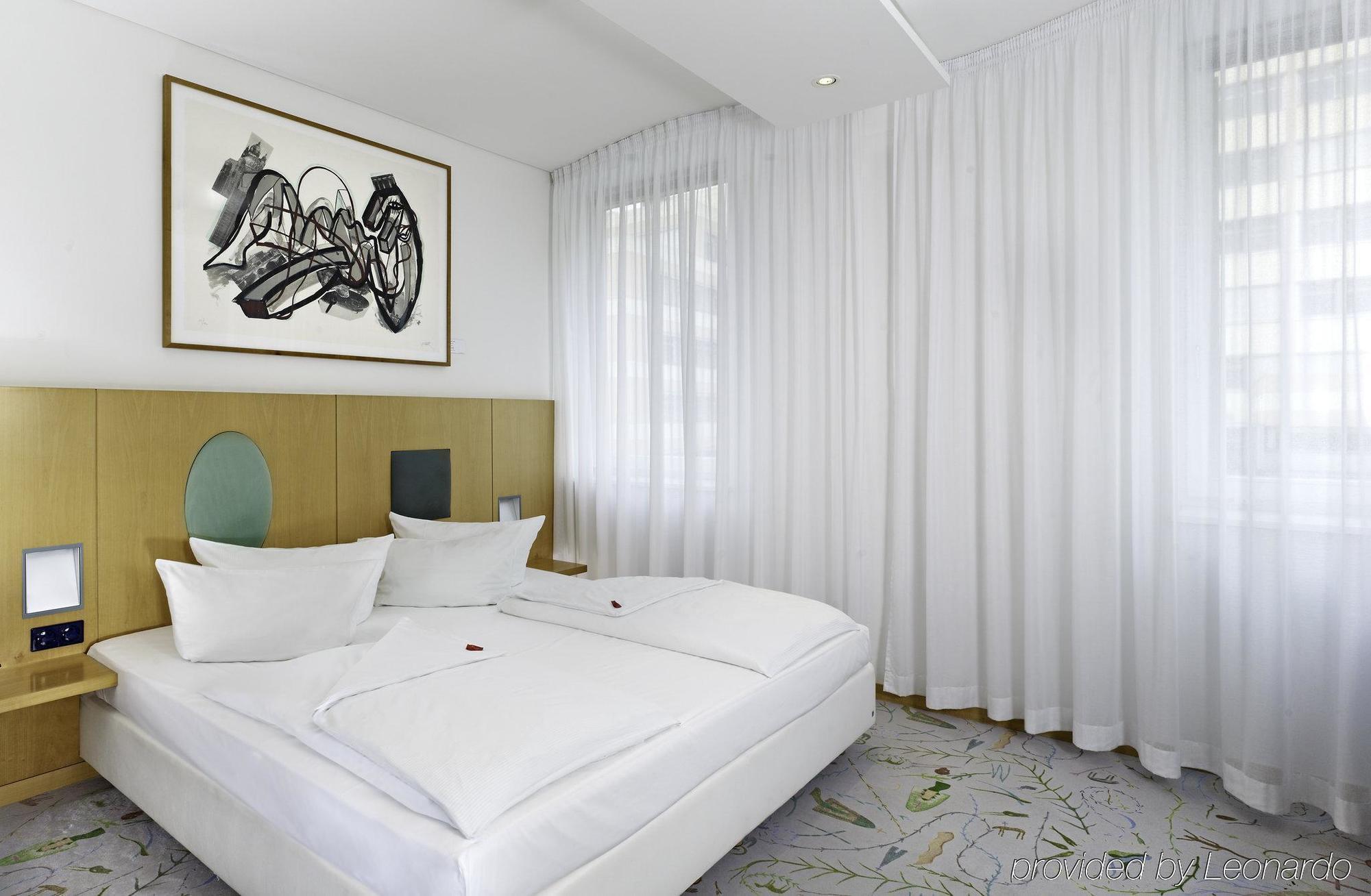 Radisson Red Berlin Kudamm Ξενοδοχείο Εξωτερικό φωτογραφία